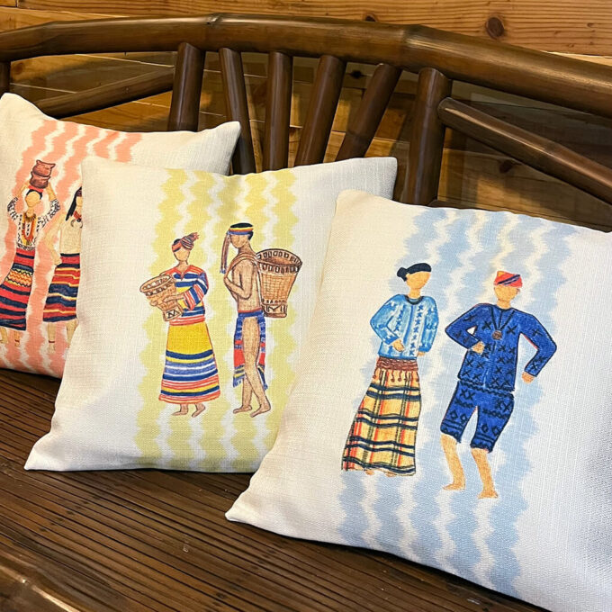 Etniko Throw Pillow Covers