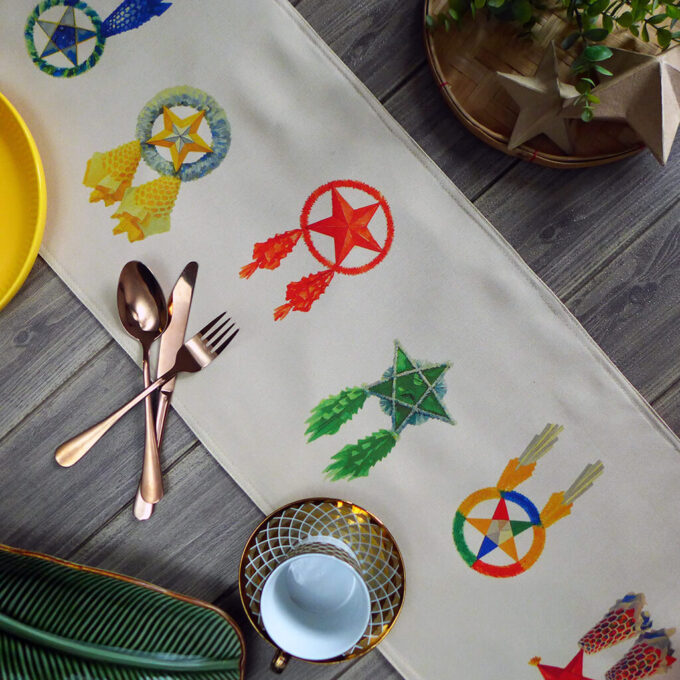 Mga Parol Table Runner