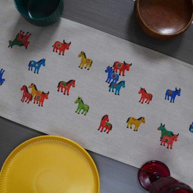 Taka Paete Table Runner